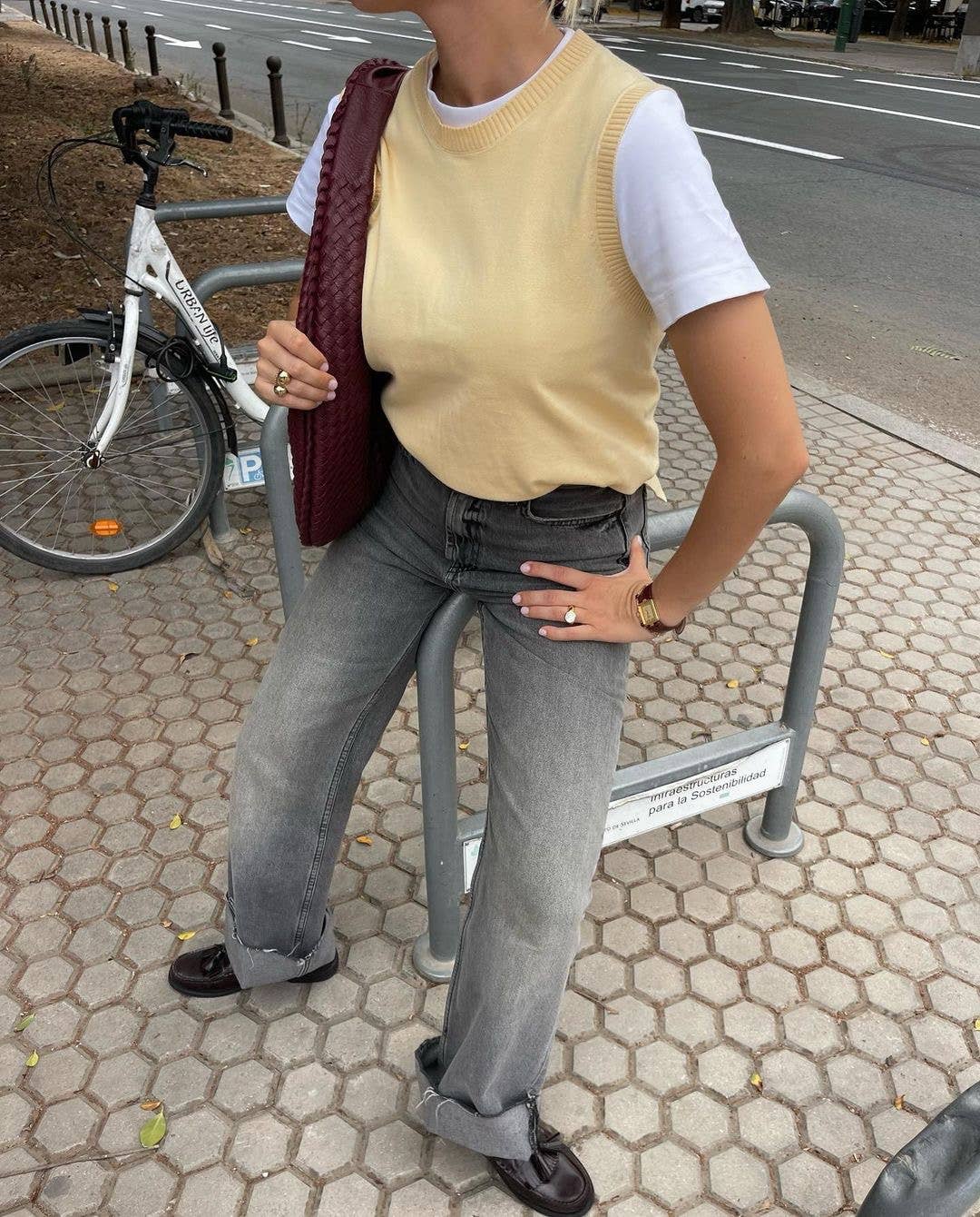 Große Tragetasche aus veganem geflochtenem Leder