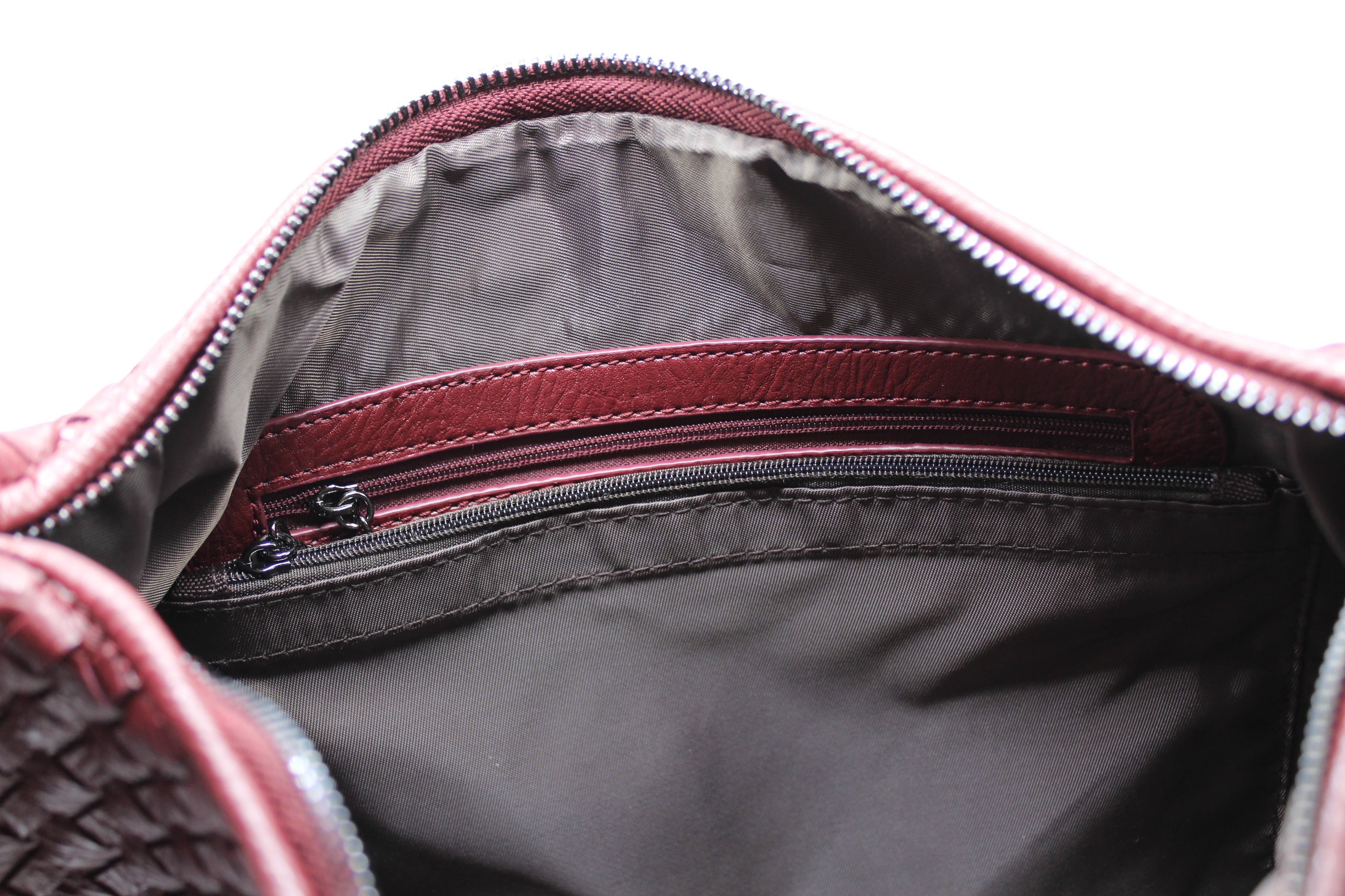 Große Tragetasche aus veganem geflochtenem Leder