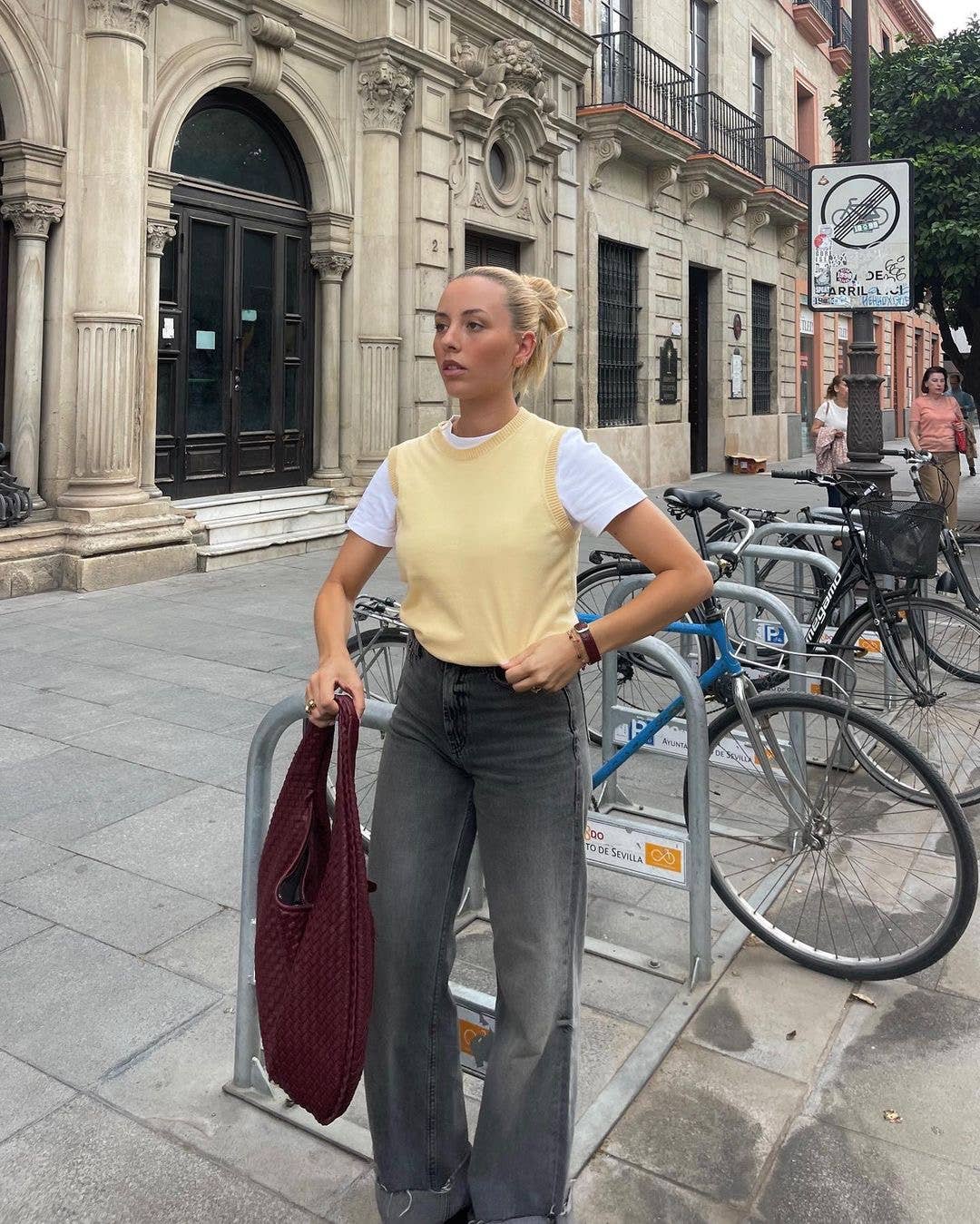 Große Tragetasche aus veganem geflochtenem Leder