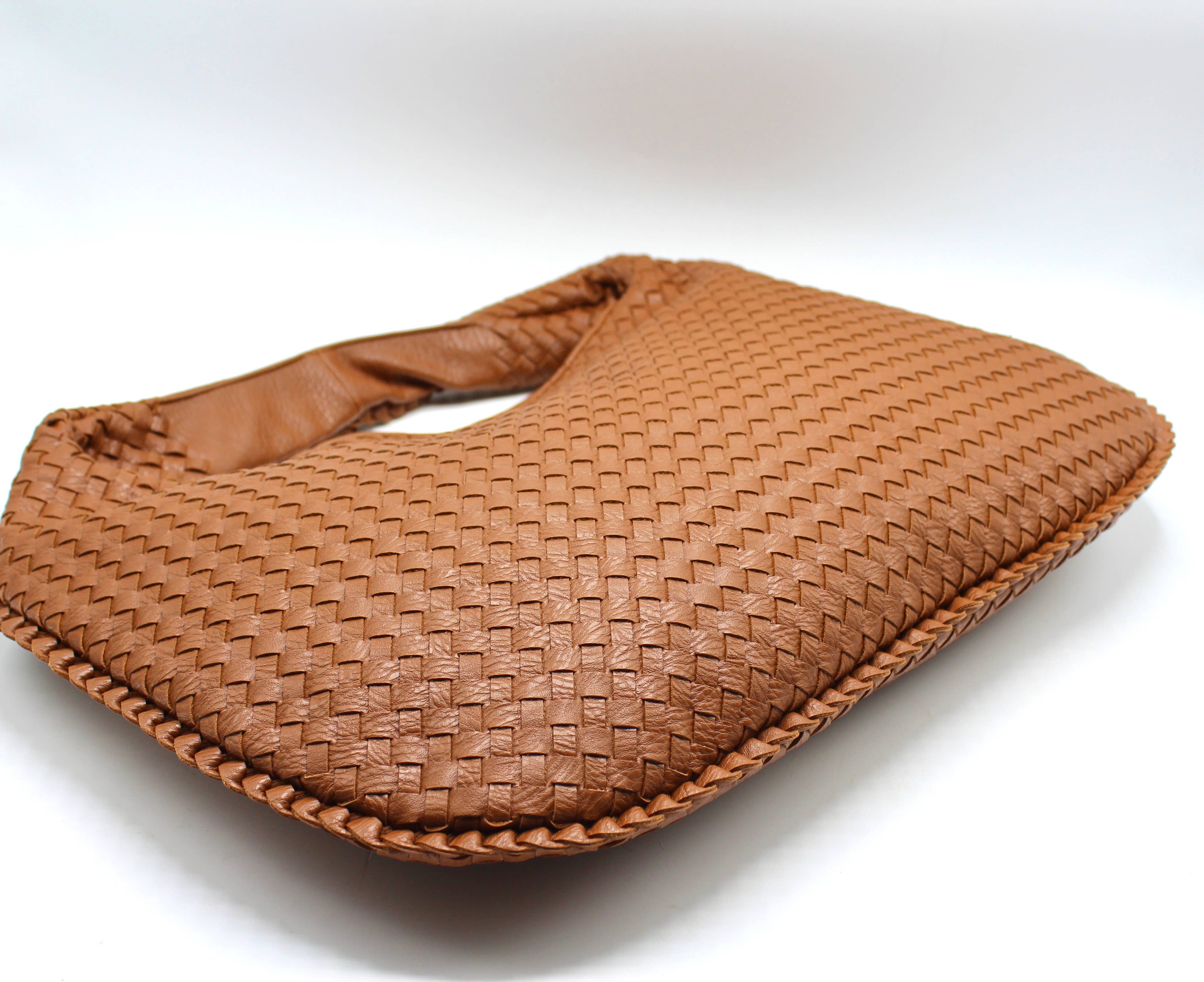 Große Tragetasche aus veganem geflochtenem Leder