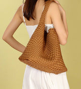 Umhängetasche aus Neoprenstoff