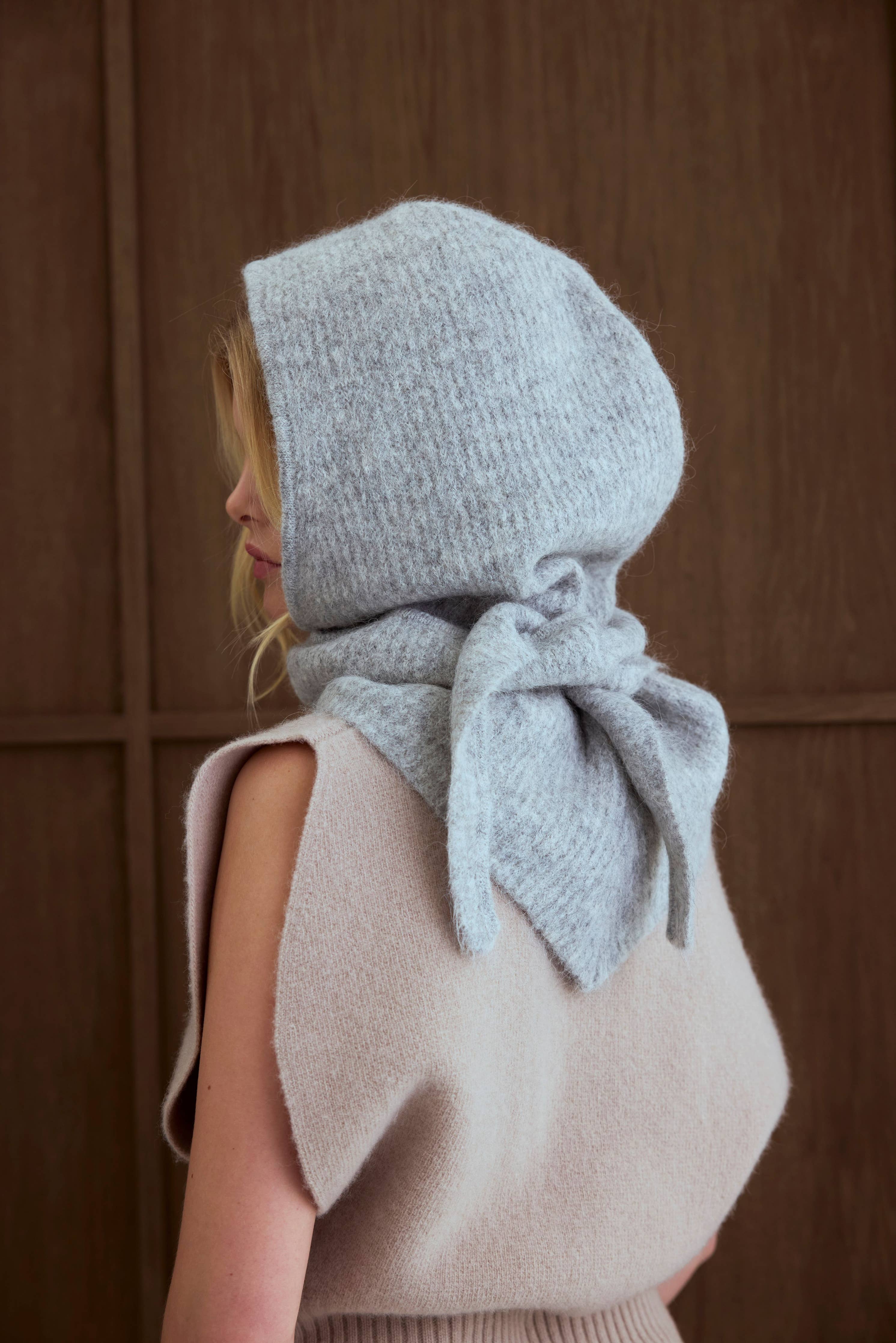 The Alpaca Hooded Scarf - Blizzard Grey