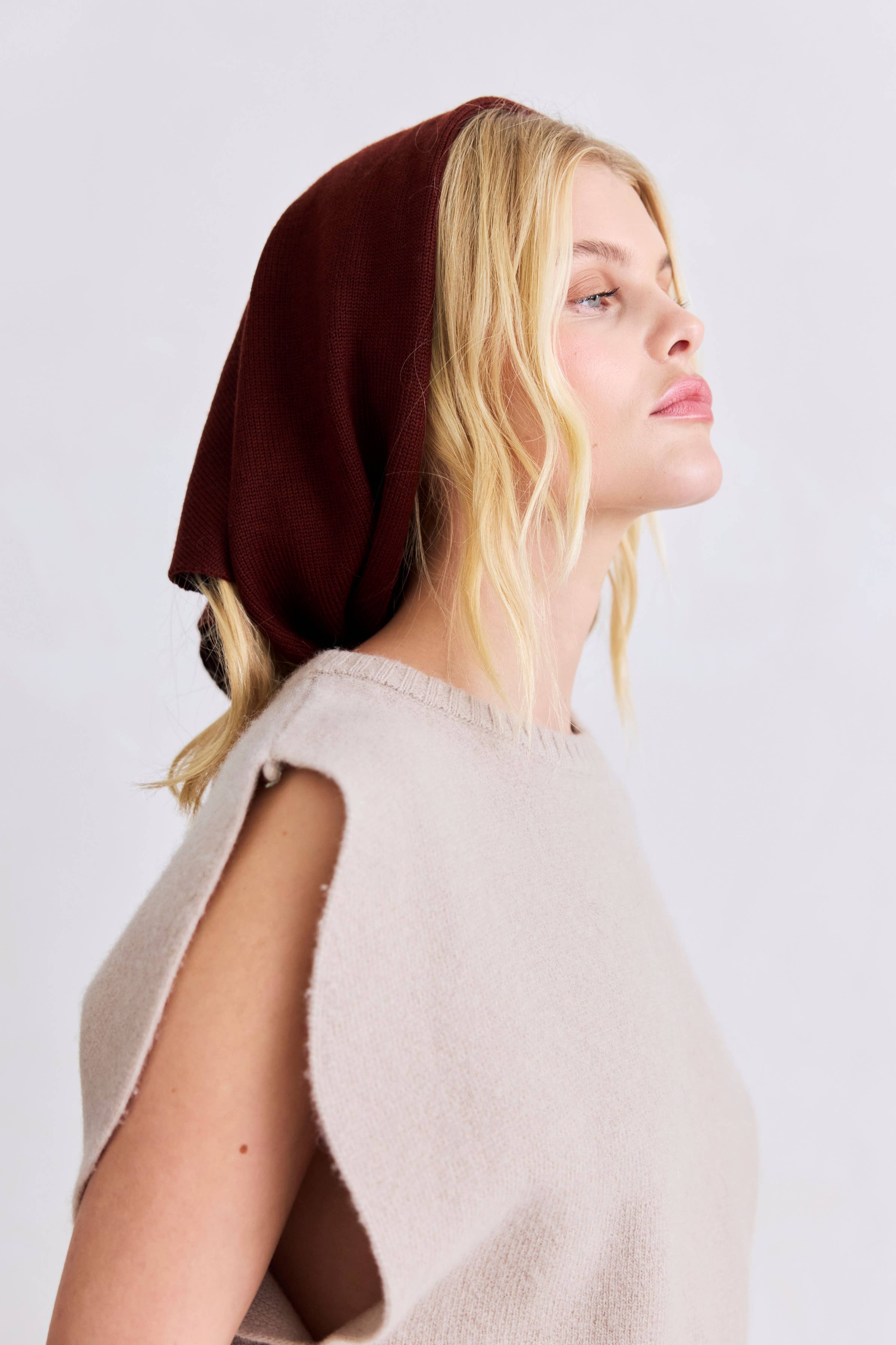 Merino Wool Triangle Scarf (S) - Lava Red