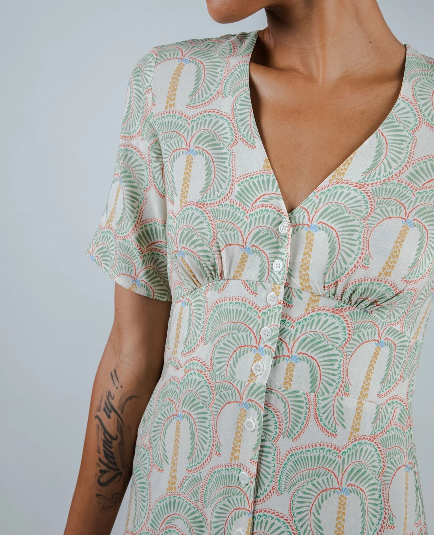 Borneo V-neck Dress Ecru
