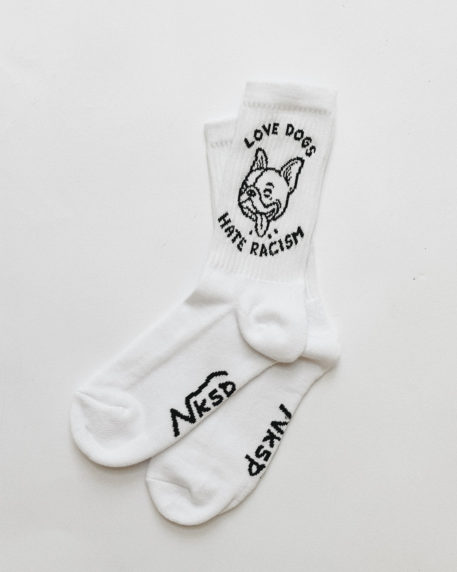 Love Dogs Hate Racism Socken