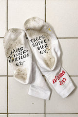 Cafe Bauchstich Socken Sohlen-Print: Jägermeister+Brieflos €2 und Tagessuppe Bier €3, Wien Streetwear
