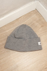 CROPPED MERINO WOOL BEANIE
