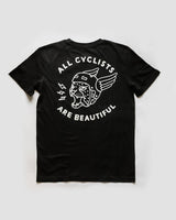 All Cyclists Are Beautiful T-Shirt Schwarz von NKSP am Model, Detailansicht