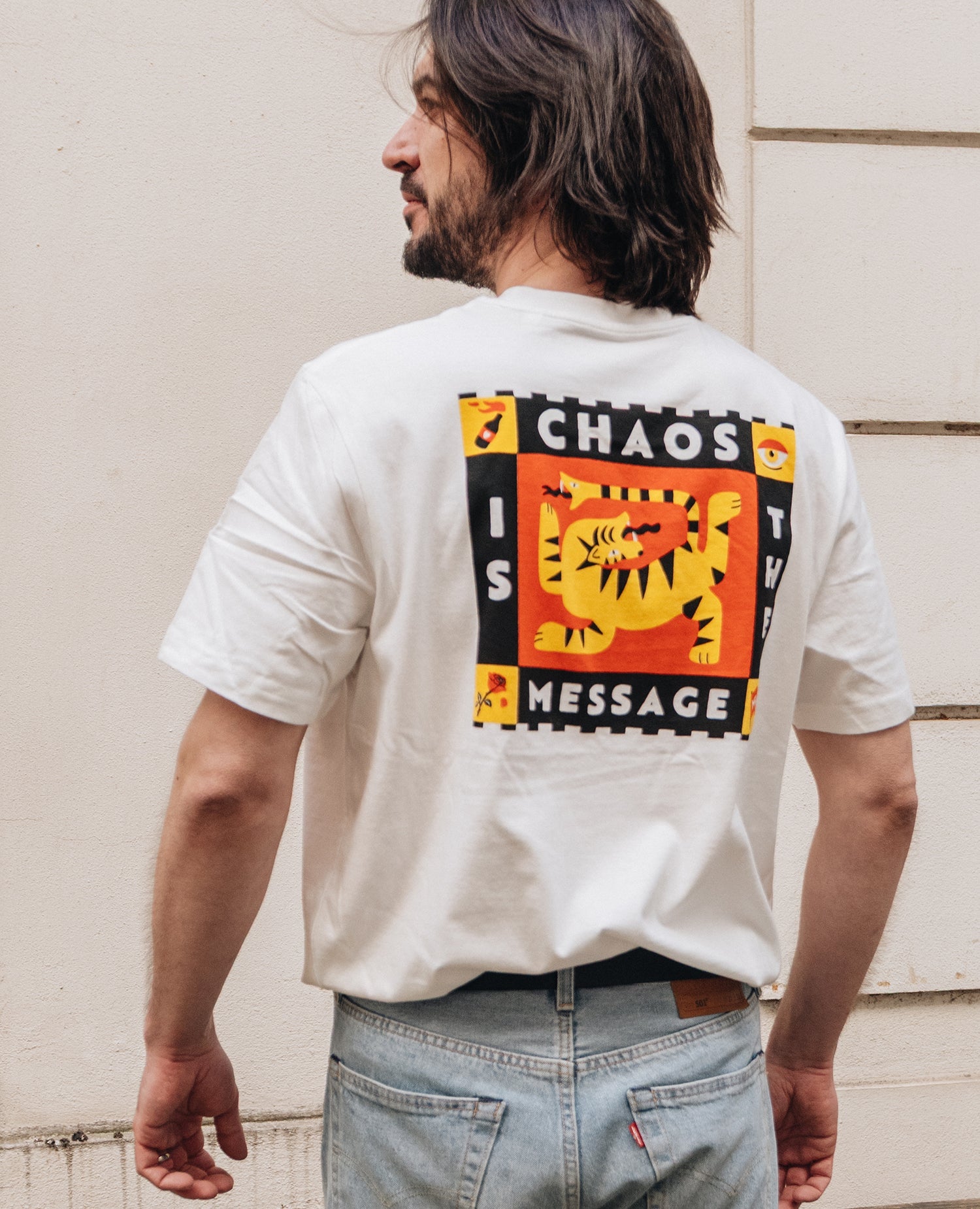 Chaos T-Shirt Off-White von NKSP – Oversized, Vorderansicht
