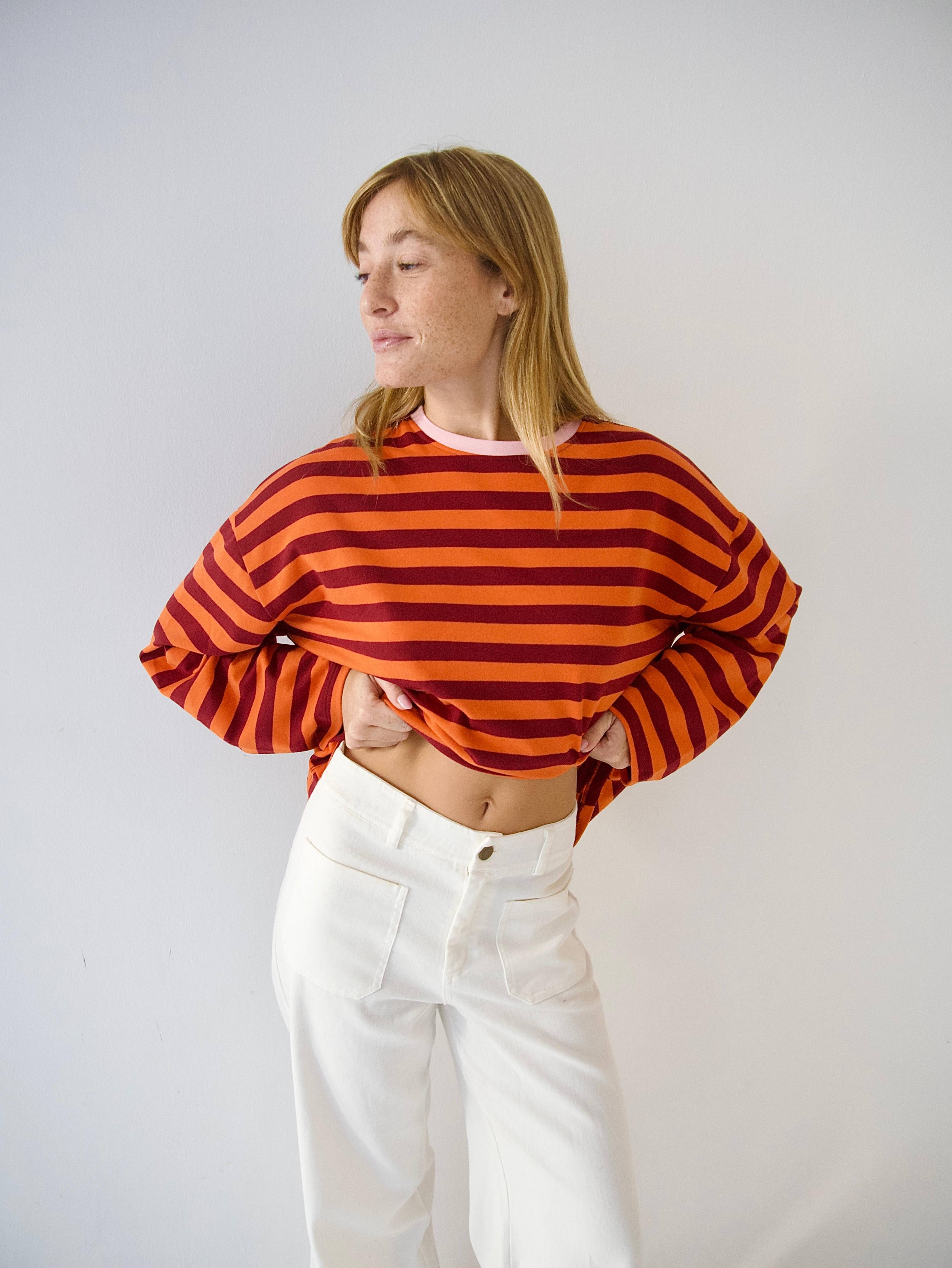 Núria Orange-Burgundy T-shirt