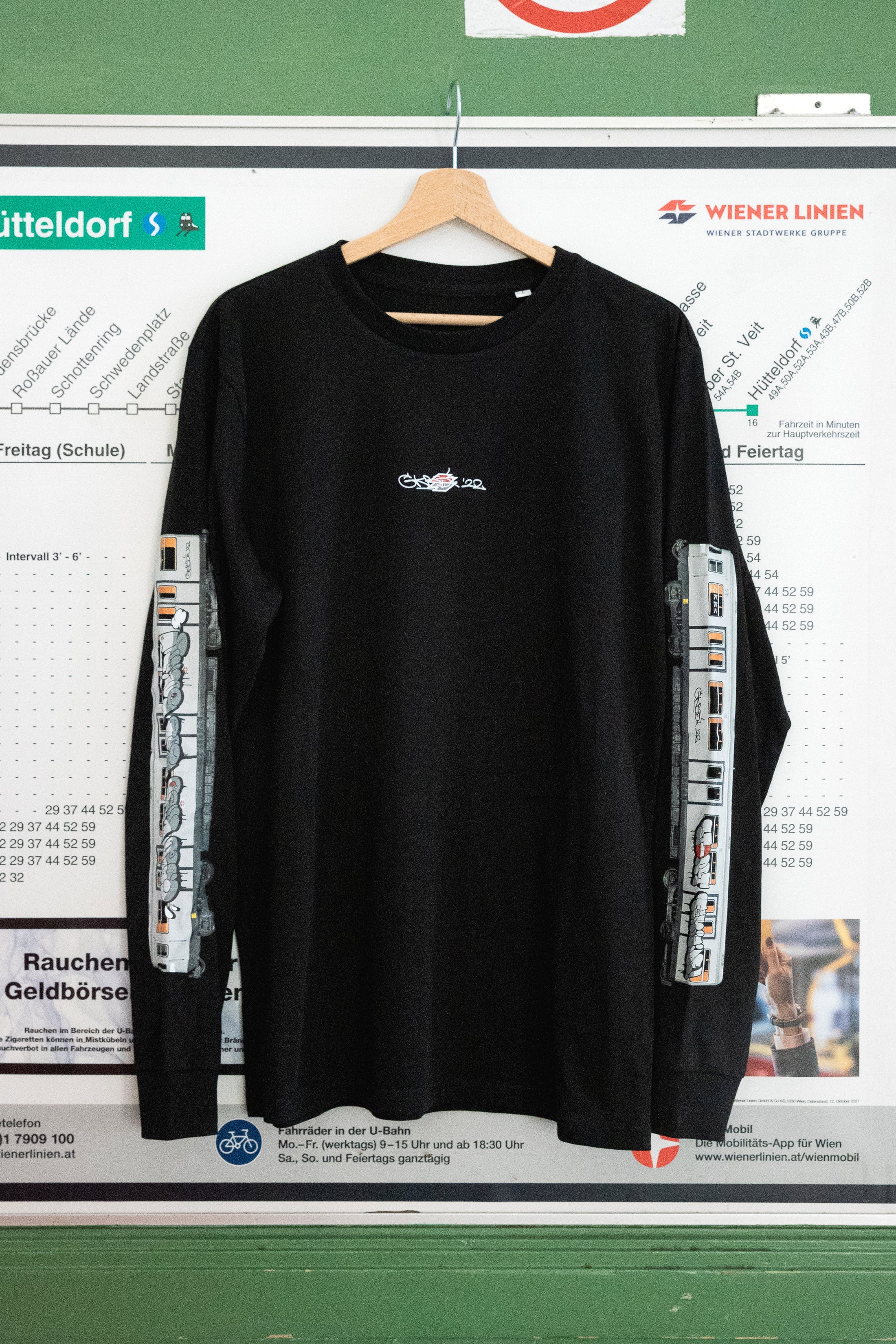 U-BAHN LONGSLEEVE